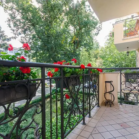 Apartment Dom & House - Patio Mare